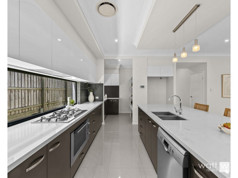 13 Dewberry Place, Bridgeman Downs QLD 4035