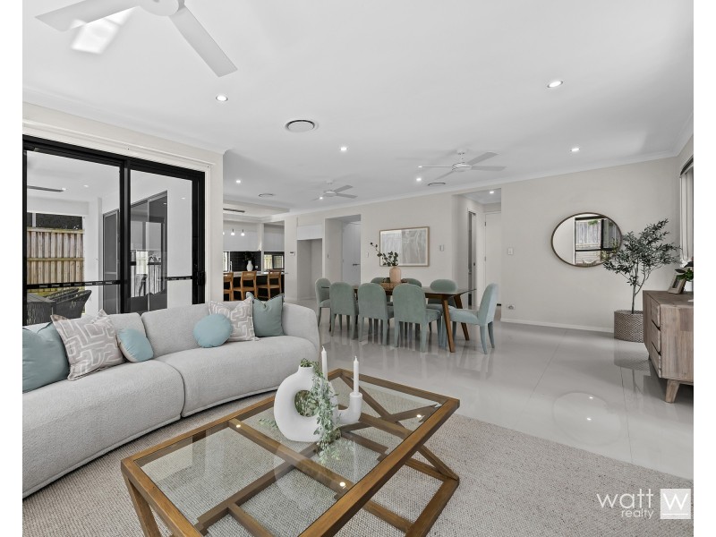 13 Dewberry Place, Bridgeman Downs QLD 4035