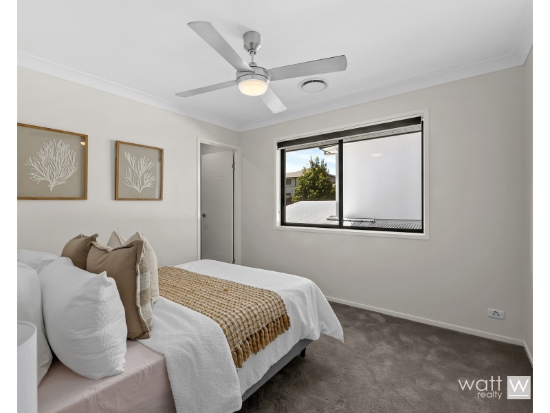 13 Dewberry Place, Bridgeman Downs QLD 4035