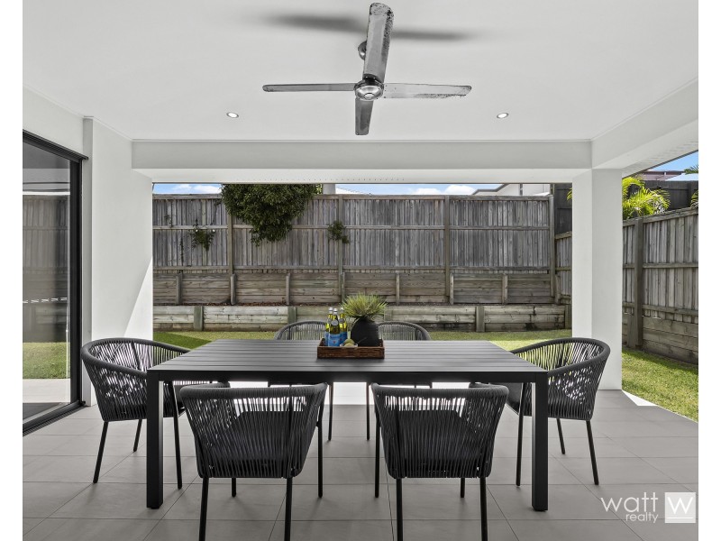 13 Dewberry Place, Bridgeman Downs QLD 4035