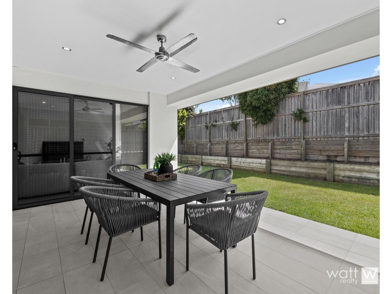 13 Dewberry Place, Bridgeman Downs QLD 4035