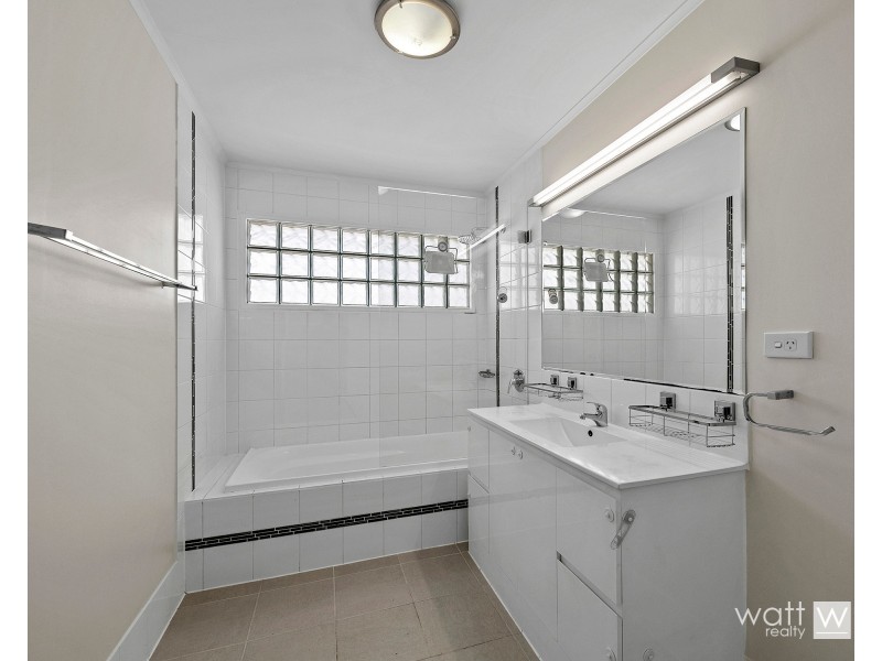 34 Newman Road, Wavell Heights QLD 4012