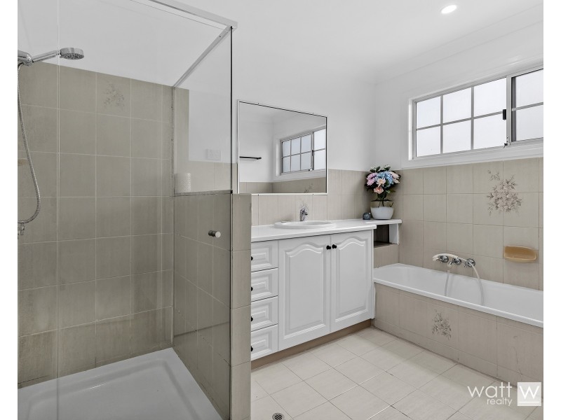 2 Chardonnay Court, Carseldine QLD 4034