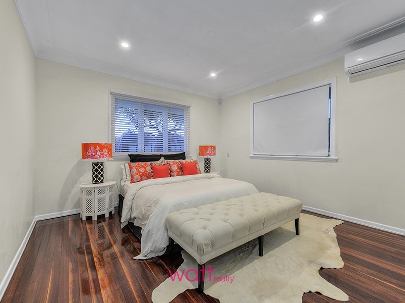 1 Navua Avenue, Aspley QLD 4034