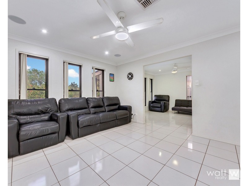 38 Diamantina Crescent, Fitzgibbon QLD 4018