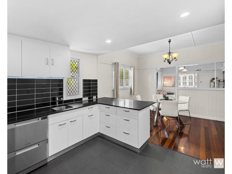 8 Alexander Street, Zillmere QLD 4034