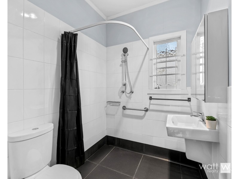 8 Alexander Street, Zillmere QLD 4034