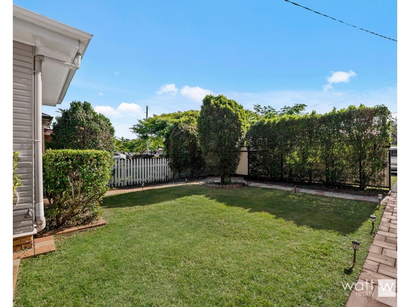 8 Alexander Street, Zillmere QLD 4034