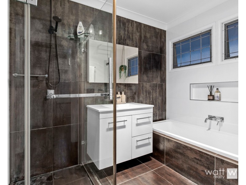 25 Chingford Street, Chermside West QLD 4032