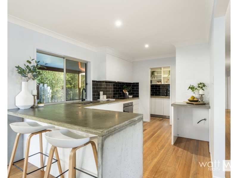 16 Montclair Street, Aspley QLD 4034