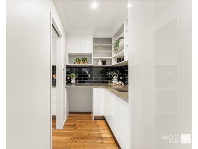 16 Montclair Street, Aspley QLD 4034