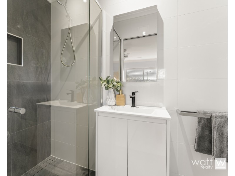 16 Montclair Street, Aspley QLD 4034