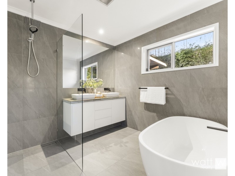 16 Montclair Street, Aspley QLD 4034