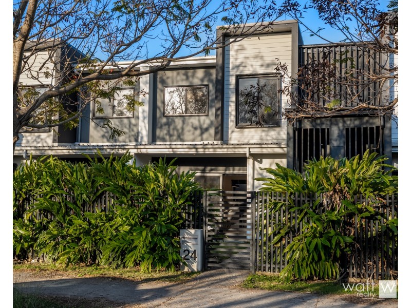 24 Tasmania Avenue, Newport QLD 4020