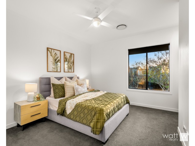 24 Tasmania Avenue, Newport QLD 4020