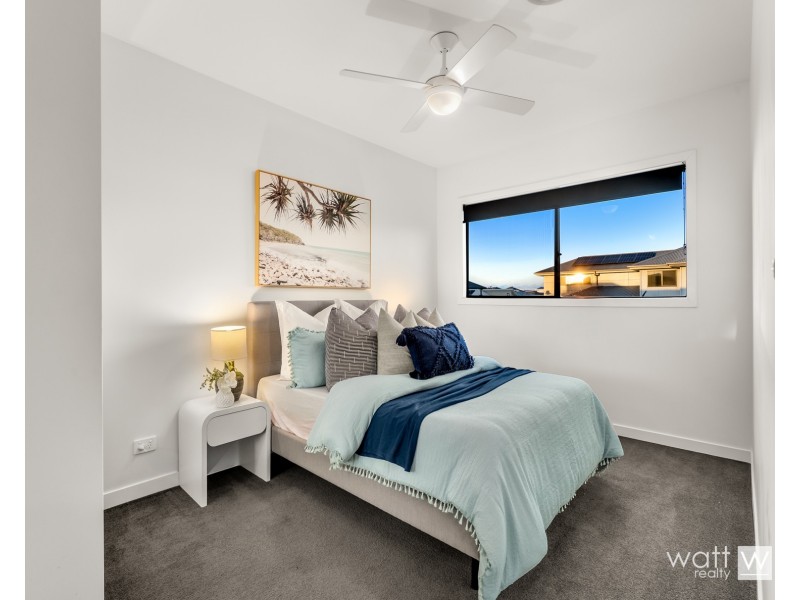 24 Tasmania Avenue, Newport QLD 4020