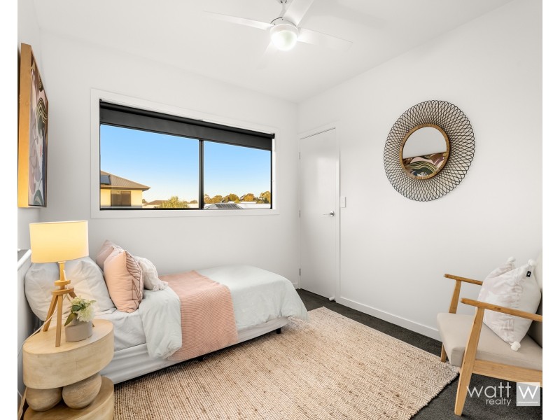 24 Tasmania Avenue, Newport QLD 4020