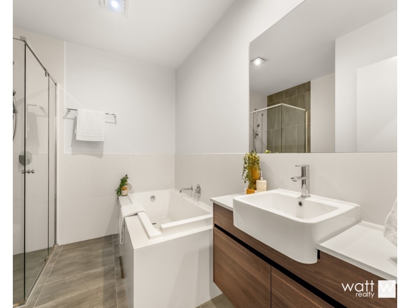 24 Tasmania Avenue, Newport QLD 4020