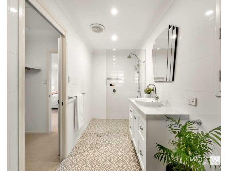 29 Arbour Street, Bridgeman Downs QLD 4035