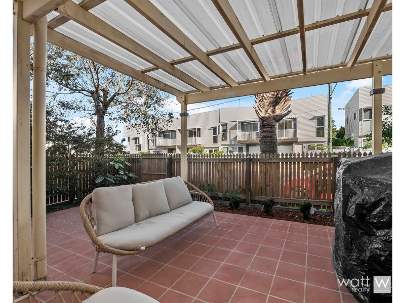 2/18 Buna Street, Chermside QLD 4032