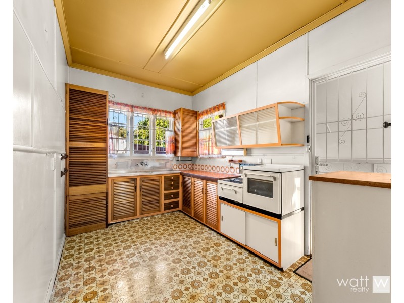42 Vale Street, Wavell Heights QLD 4012