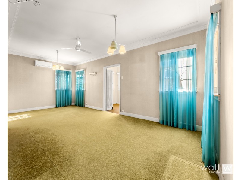 42 Vale Street, Wavell Heights QLD 4012