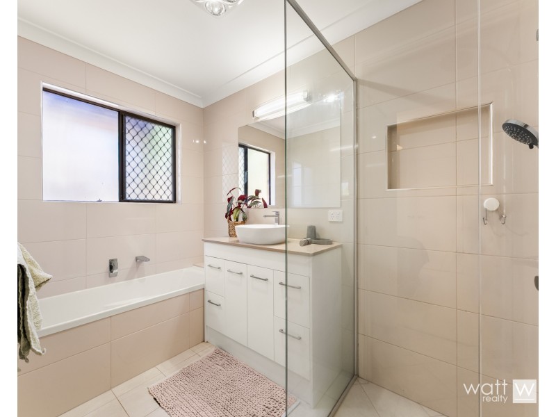 17 Barcroft Court, Aspley QLD 4034