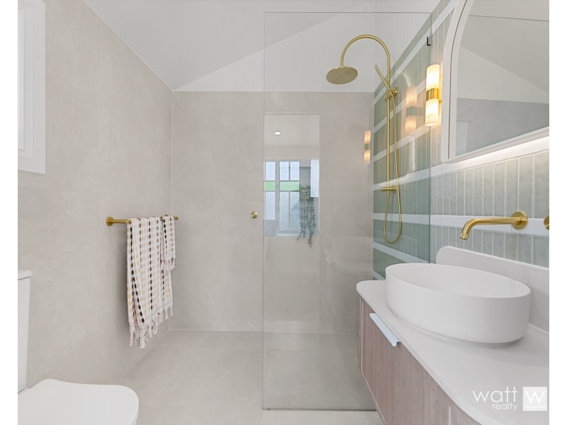 28 Newbery Street, Newmarket QLD 4051