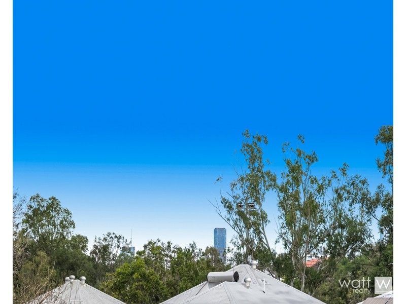 28 Newbery Street, Newmarket QLD 4051