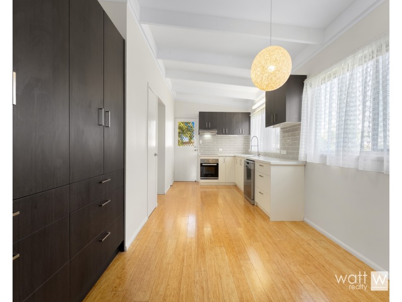 8 Leslie Street, Kallangur QLD 4503