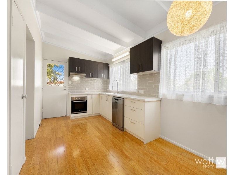 8 Leslie Street, Kallangur QLD 4503