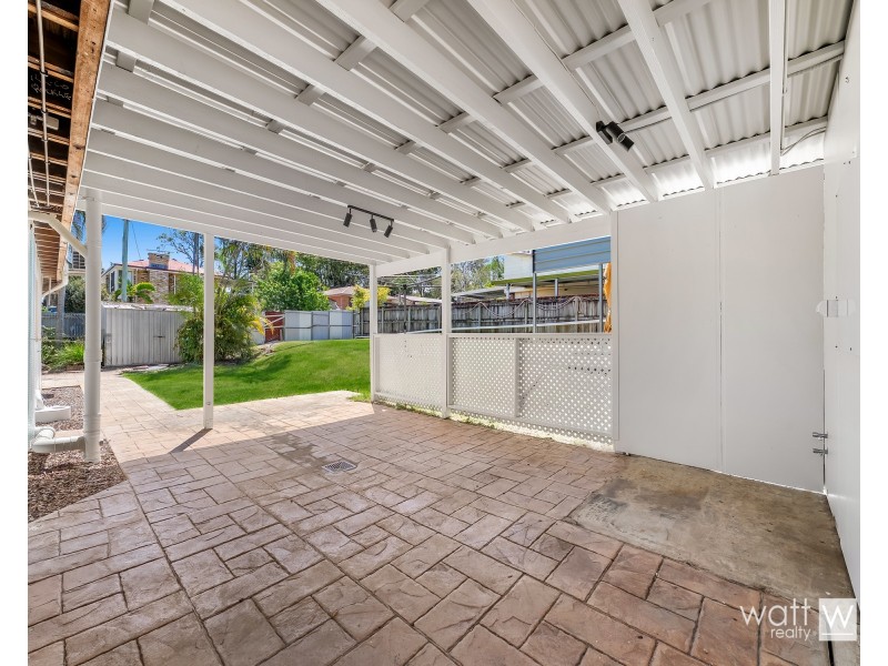 8 Leslie Street, Kallangur QLD 4503