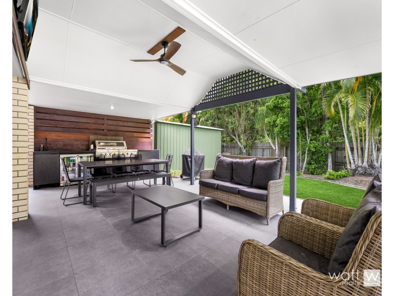 8 Costner Place, Mcdowall QLD 4053