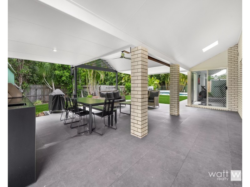 8 Costner Place, Mcdowall QLD 4053