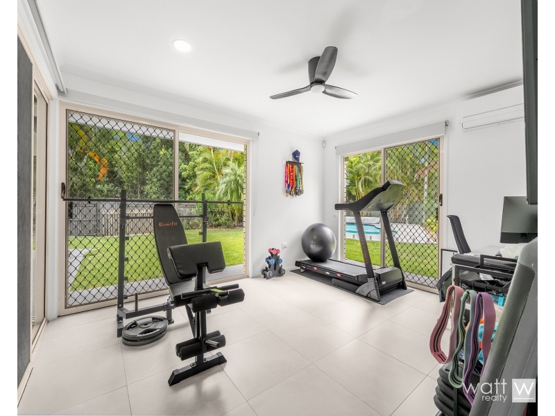 8 Costner Place, Mcdowall QLD 4053