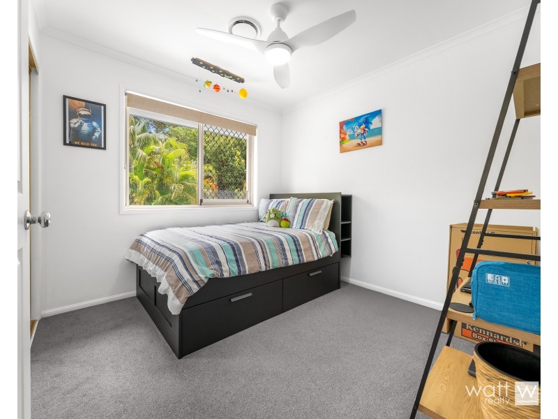 8 Costner Place, Mcdowall QLD 4053