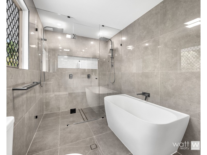 8 Costner Place, Mcdowall QLD 4053