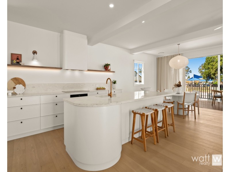 190 Flinders Parade, Sandgate QLD 4017