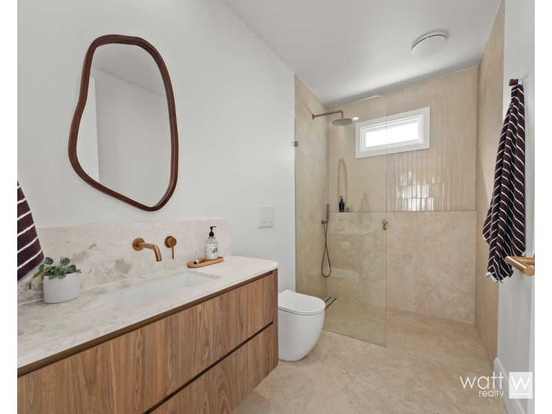 190 Flinders Parade, Sandgate QLD 4017