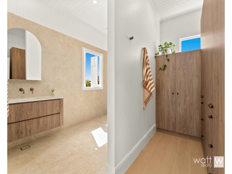 190 Flinders Parade, Sandgate QLD 4017