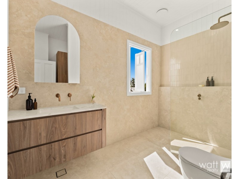 190 Flinders Parade, Sandgate QLD 4017