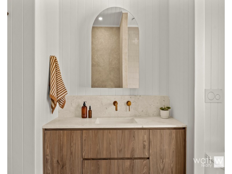 190 Flinders Parade, Sandgate QLD 4017