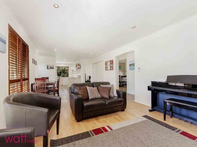 5 Boronia Place, Fitzgibbon QLD 4018