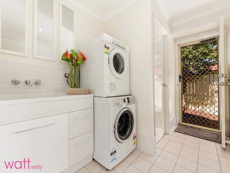 5 Boronia Place, Fitzgibbon QLD 4018