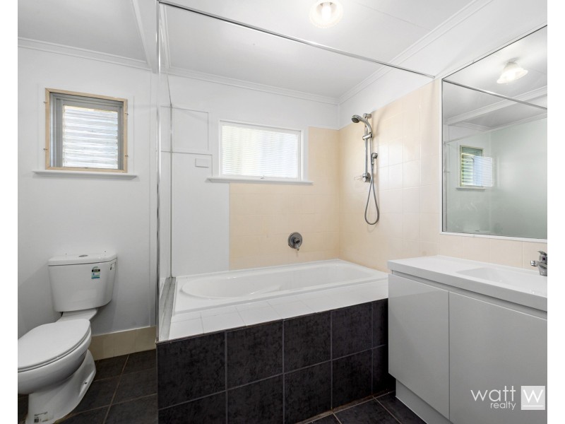 16 Russell Street, Caboolture QLD 4510