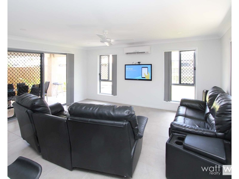 2/45 Jones Street, Rothwell QLD 4022