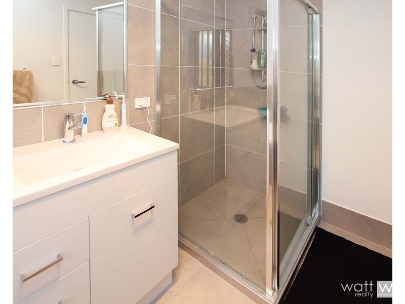 2/45 Jones Street, Rothwell QLD 4022