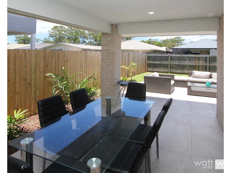 2/45 Jones Street, Rothwell QLD 4022