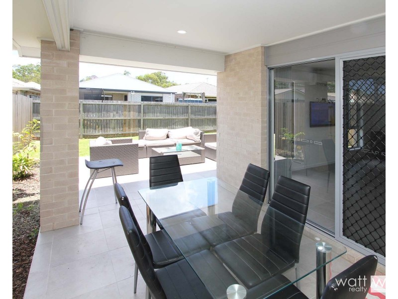 2/45 Jones Street, Rothwell QLD 4022