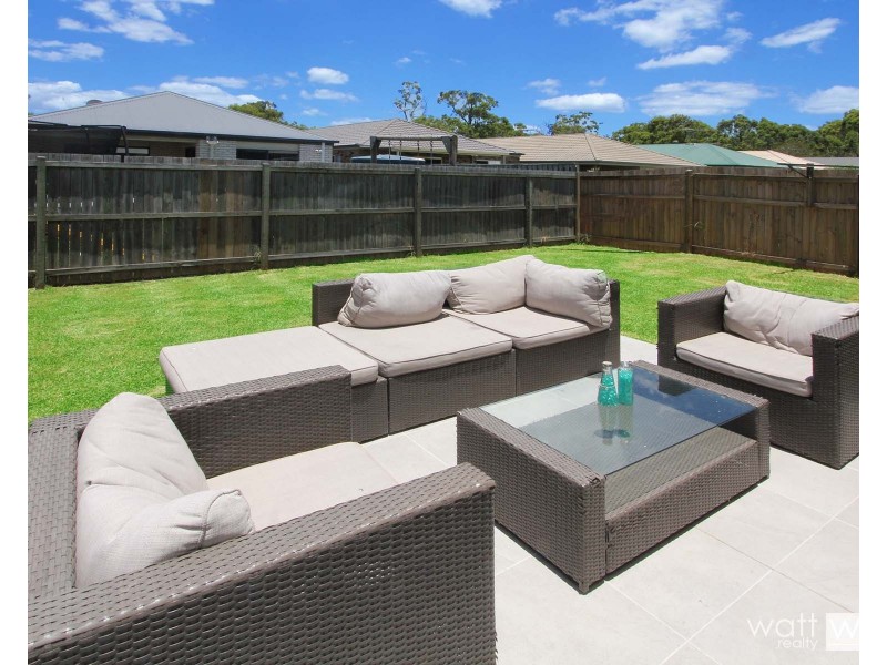 2/45 Jones Street, Rothwell QLD 4022